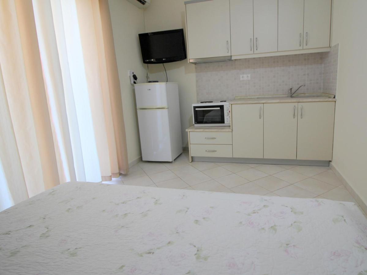 Sunset Apartments Berdenesh Sarande Ngoại thất bức ảnh