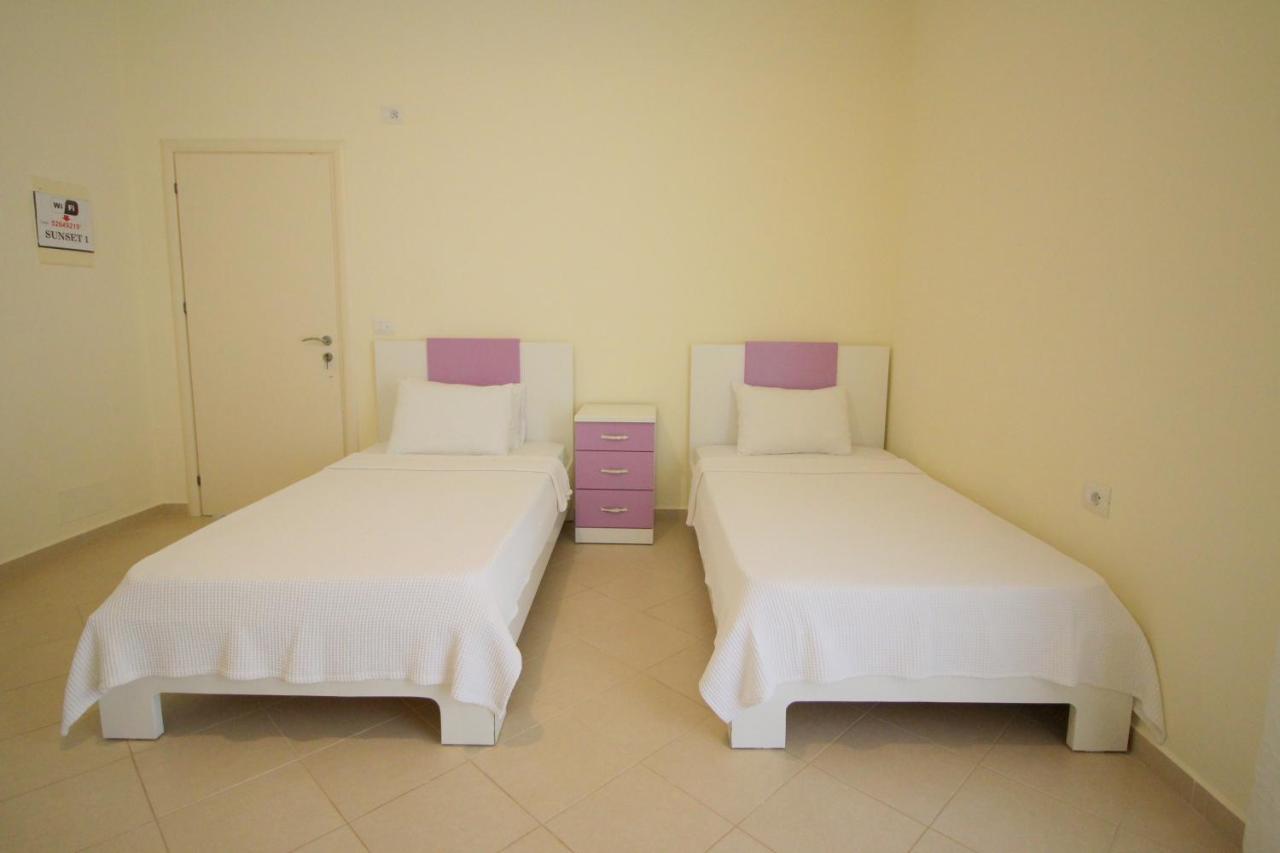 Sunset Apartments Berdenesh Sarande Ngoại thất bức ảnh