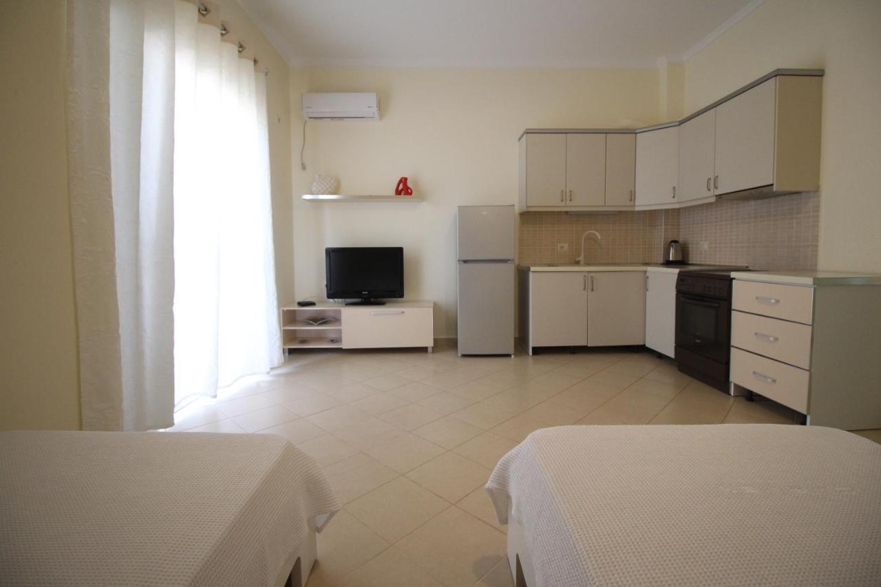 Sunset Apartments Berdenesh Sarande Ngoại thất bức ảnh